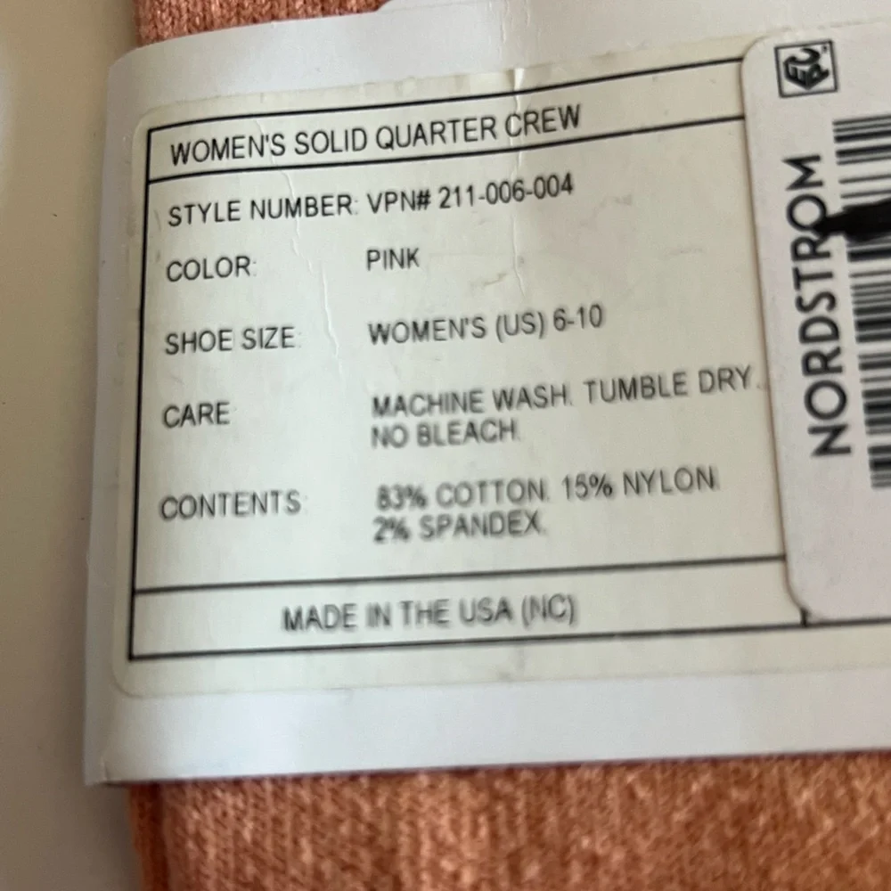 AMERICAN TRENCH WOMENS SOLID QUARTER CREW SOCKS PEACHY PINK OS NWT